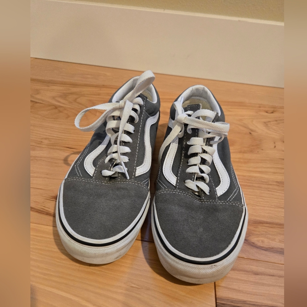 Vans Women's Gray and White Sneakers Size: 9.5